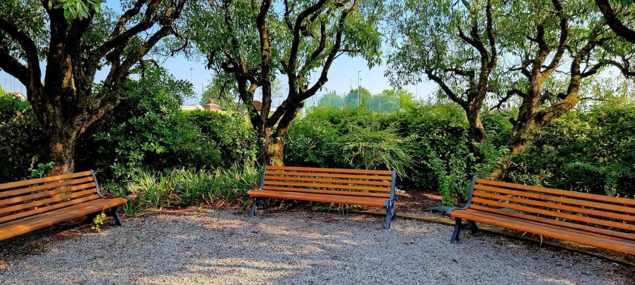 Dolce Blu Sirmione Lejlighed Rivoltella del Garda Eksteriør billede