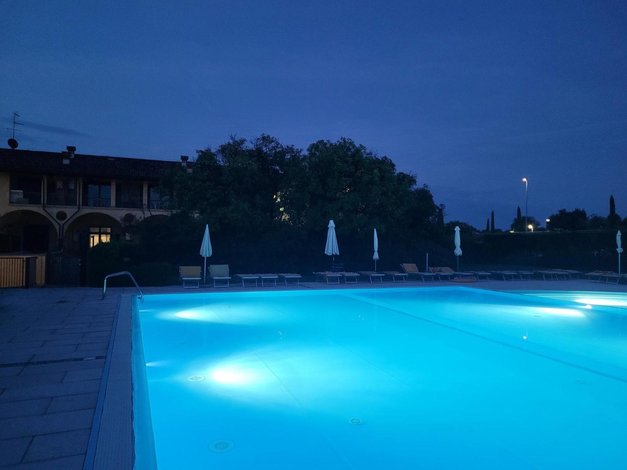 Dolce Blu Sirmione Lejlighed Rivoltella del Garda Eksteriør billede